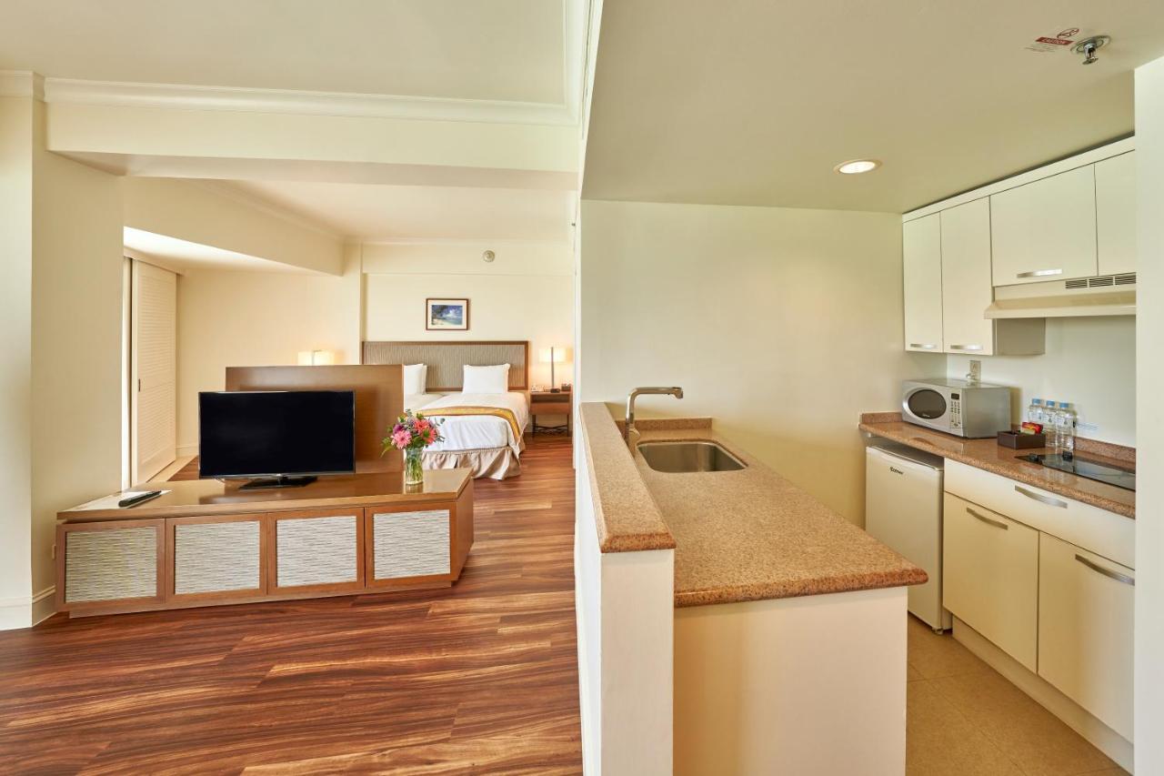 Lotte Hotel Guam Тумон Екстериор снимка