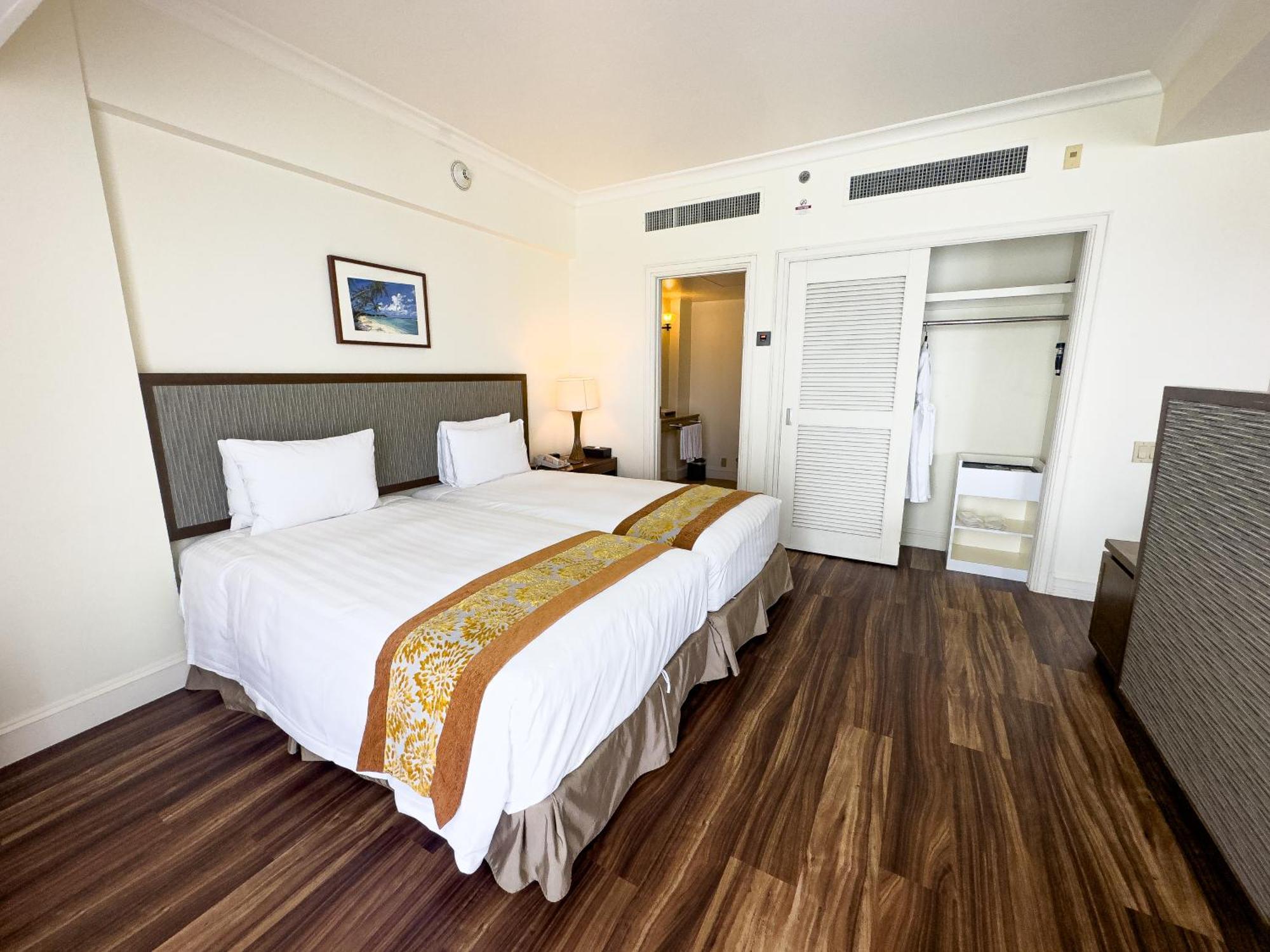 Lotte Hotel Guam Тумон Екстериор снимка