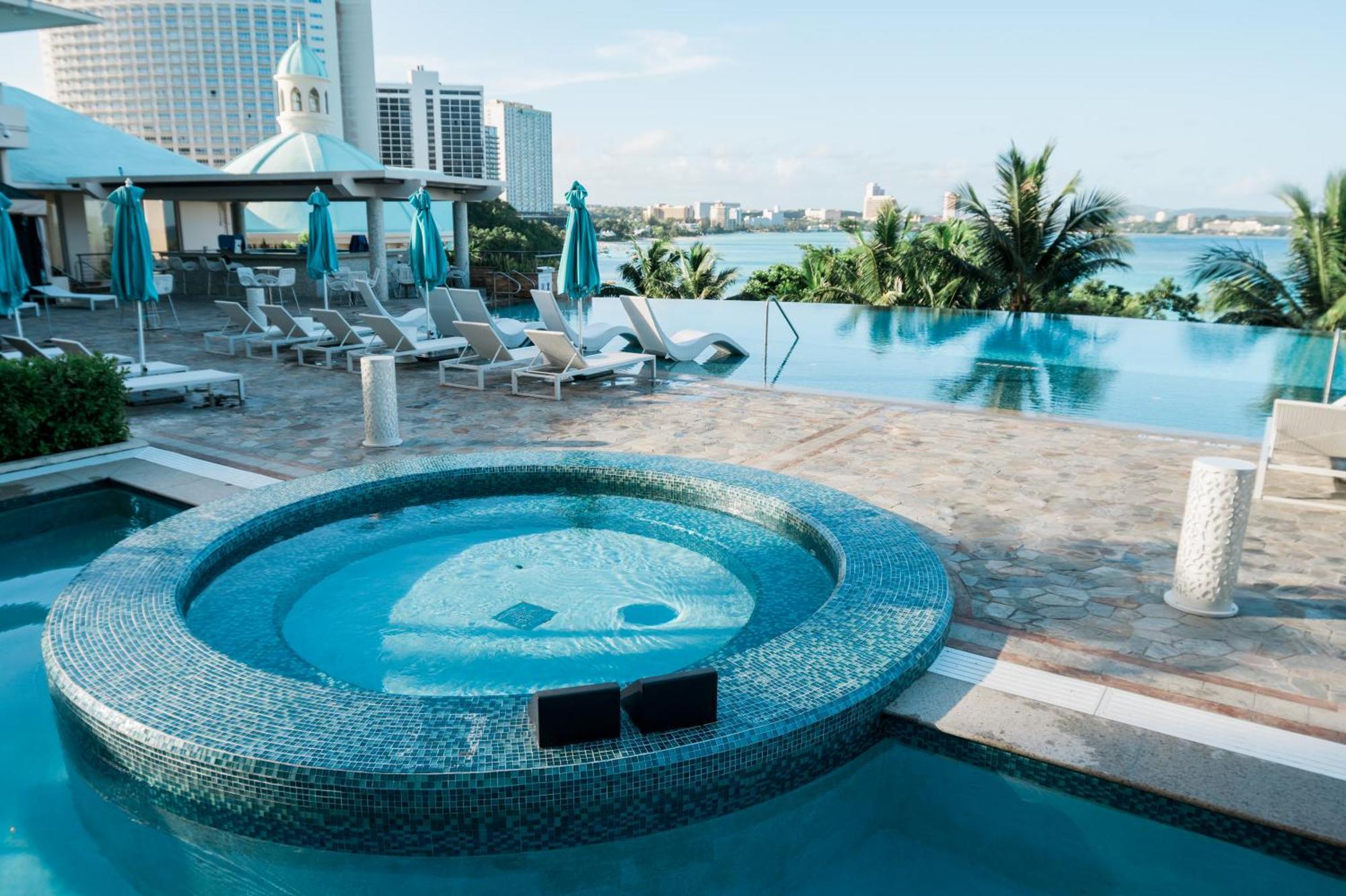 Lotte Hotel Guam Тумон Екстериор снимка
